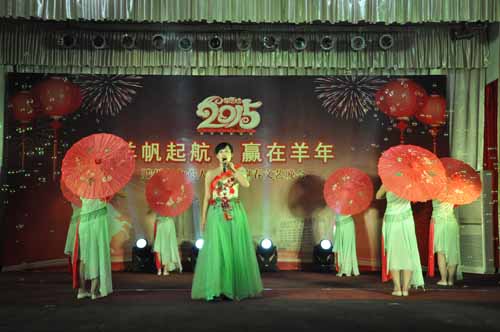 9、歌舞《微山湖》 腫瘤一科   二等獎.JPG