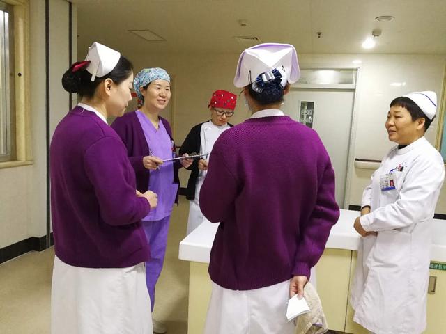 護(hù)理內(nèi)審組扎實(shí)開(kāi)展迎評(píng)督導(dǎo)工作